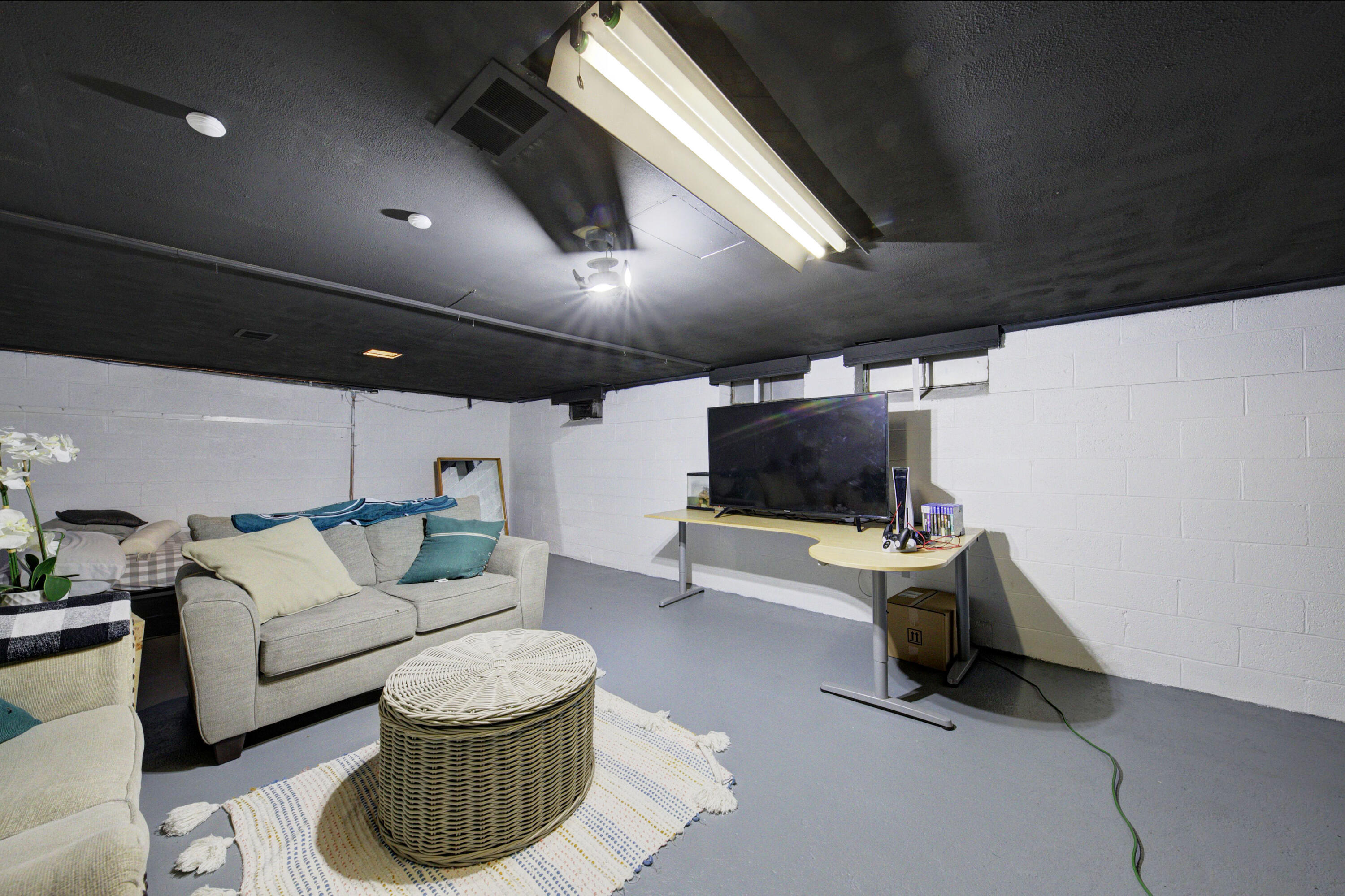 15017 Inkster Road Livonia, MI 48154 - Photo 30 of 35 IMG_3618_19_20