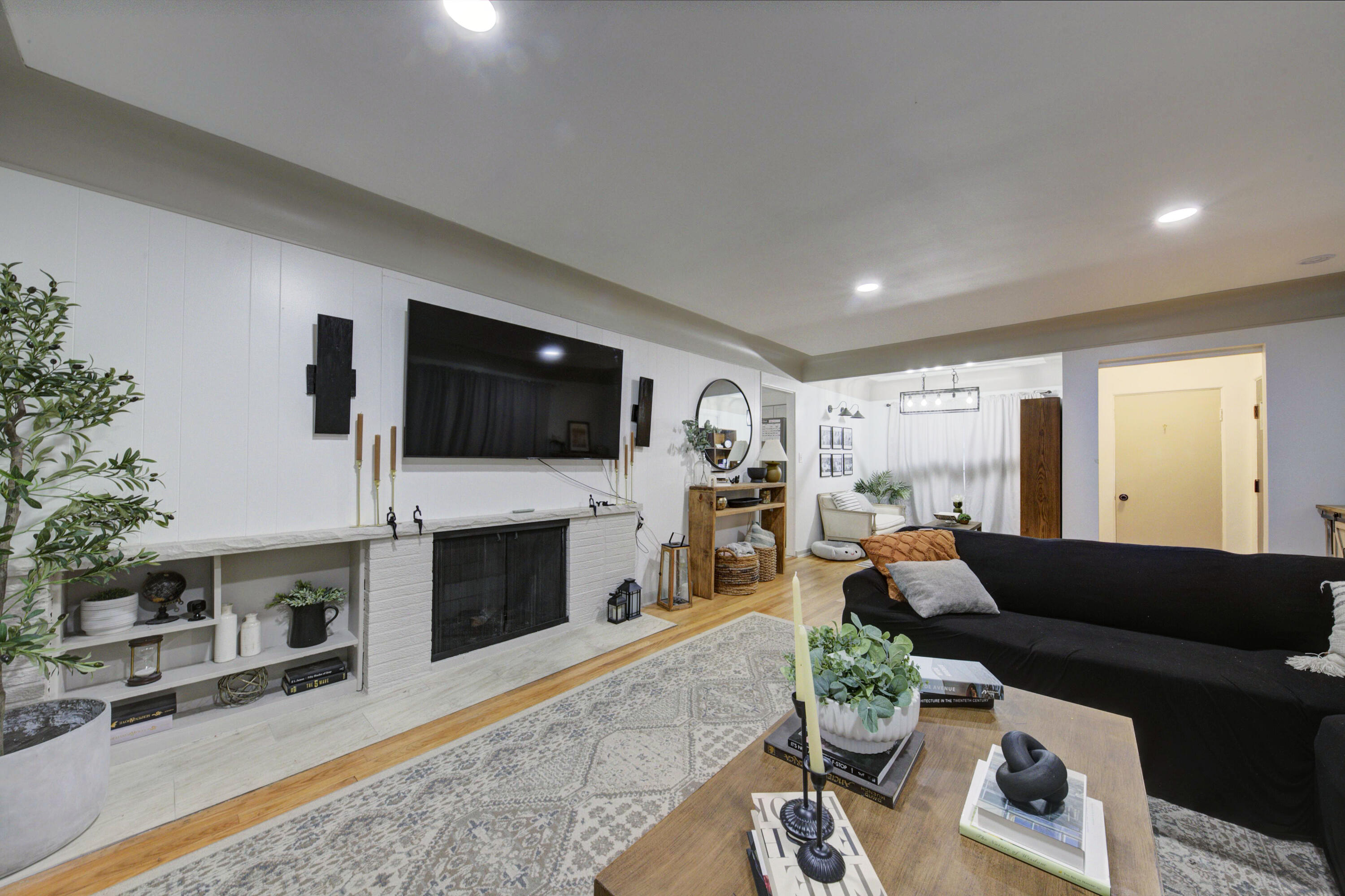 15017 Inkster Road Livonia, MI 48154 - Photo 10 of 35 IMG_3435_6_7