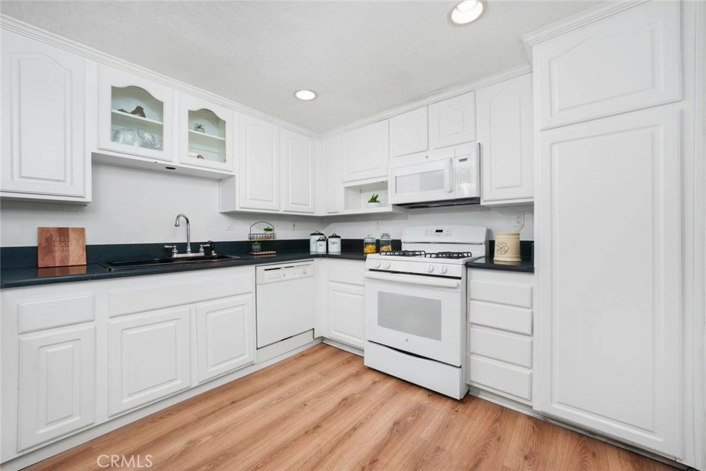 24208 Sylvan Glen Road, Unit A Diamond Bar, CA 91765 - Photo 5 of 9