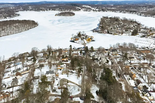 $425,000 | 718 Hill Drive, Mahopac, NY 10541