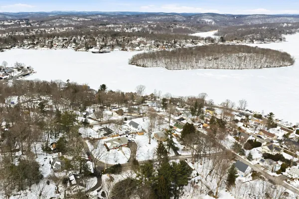 $425,000 | 718 Hill Drive, Mahopac, NY 10541