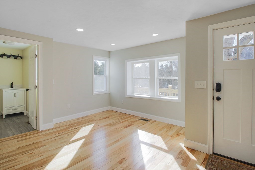 46 Ruggles Street Westborough, MA 01581 - Photo 11 of 42 Gallery Image 11