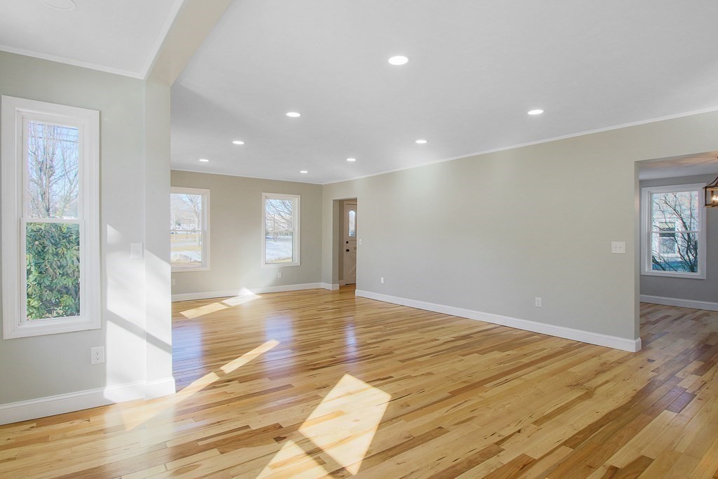 46 Ruggles Street Westborough, MA 01581 - Photo 16 of 42 Gallery Image 16