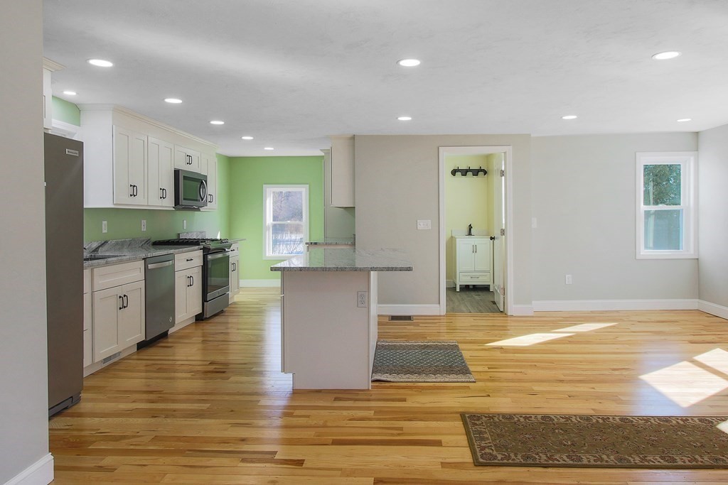 46 Ruggles Street Westborough, MA 01581 - Photo 17 of 42 Gallery Image 17