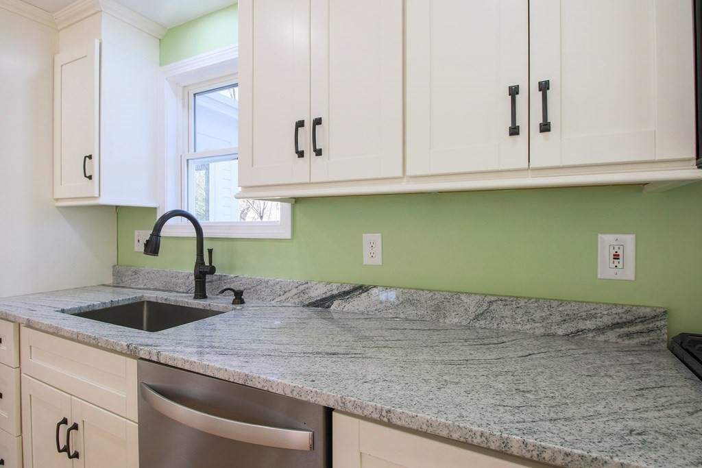46 Ruggles Street Westborough, MA 01581 - Photo 6 of 42 Gallery Image 6