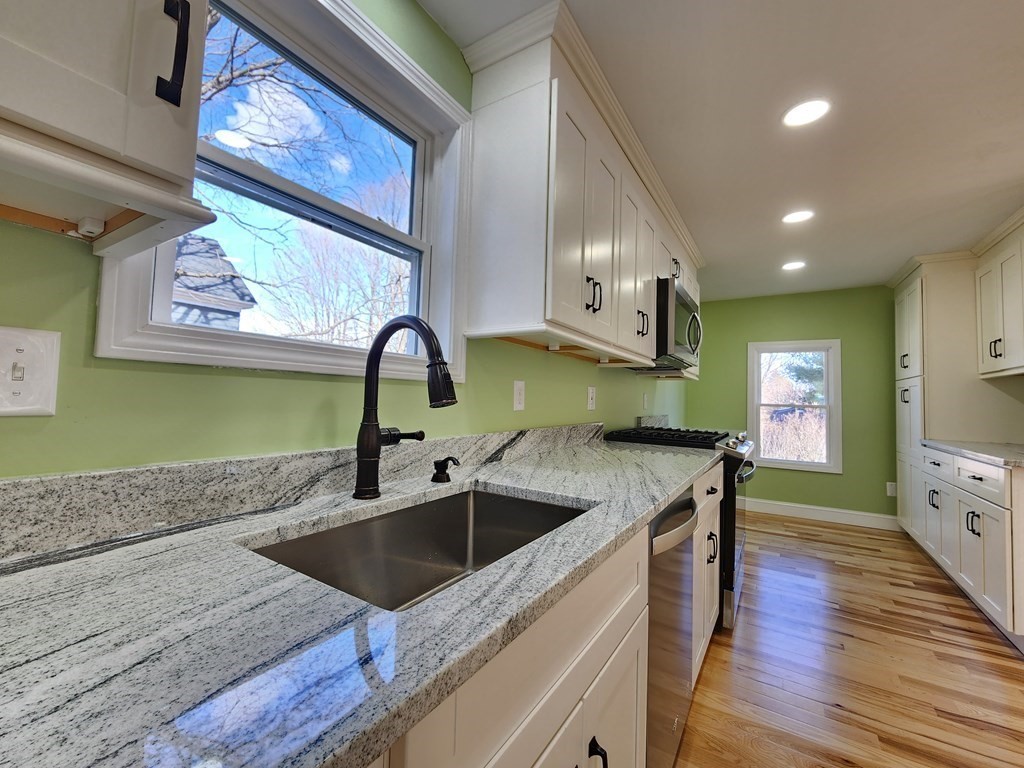 46 Ruggles Street Westborough, MA 01581 - Photo 8 of 42 Gallery Image 8