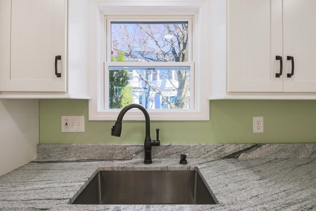 46 Ruggles Street Westborough, MA 01581 - Photo 9 of 42 Gallery Image 9
