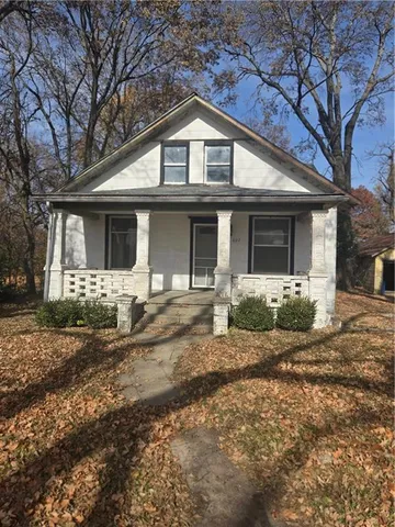 $90,000 | 607 West 4th Avenue, Garnett, KS 66032