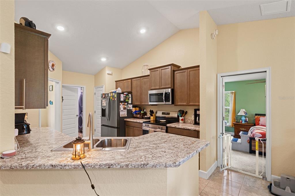 18336 Macek Road Weeki Wachee, FL 34614 - Photo 12 of 49