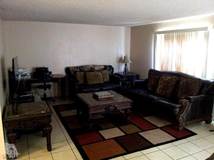 5252 Longfellow Way Oxnard, CA 93033 - Photo 3 of 6 Additional Photo