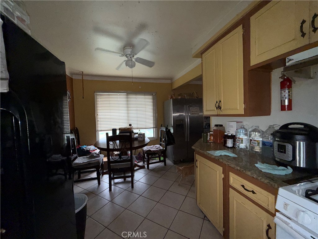 3292 Debbie Lane Riverside, CA 92501 - Photo 17 of 32