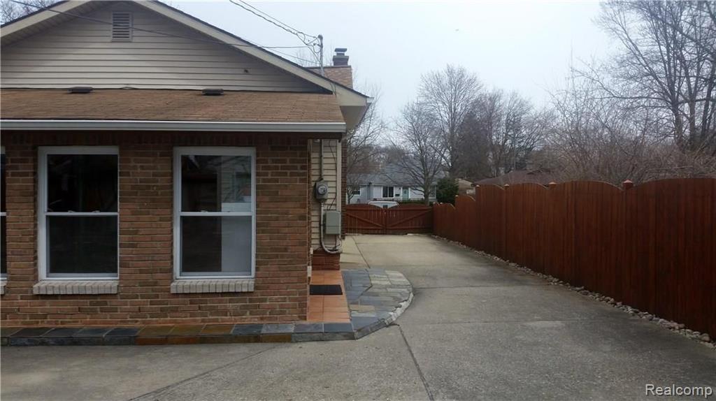 26627 Rialto Street Madison Heights, MI 48071 - Photo 6 of 21