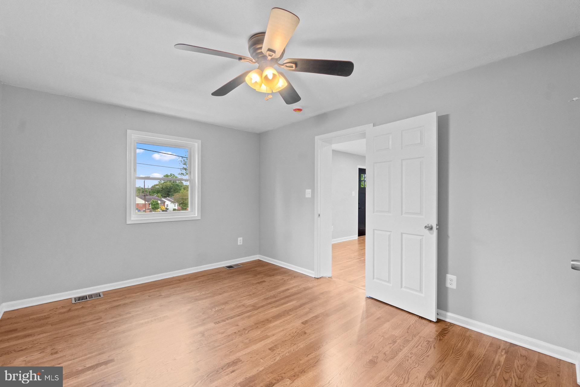 12422 Feldon Street Silver Spring, MD 20906 - Photo 11 of 26
