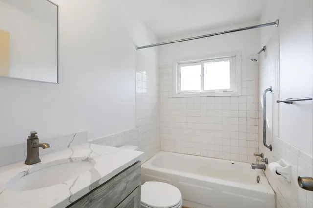 $600,000 | 2072 Mississippi Street, Maplewood, MN 55117