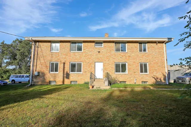 $600,000 | 2072 Mississippi Street, Maplewood, MN 55117