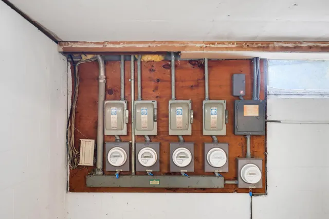 $600,000 | 2072 Mississippi Street, Maplewood, MN 55117