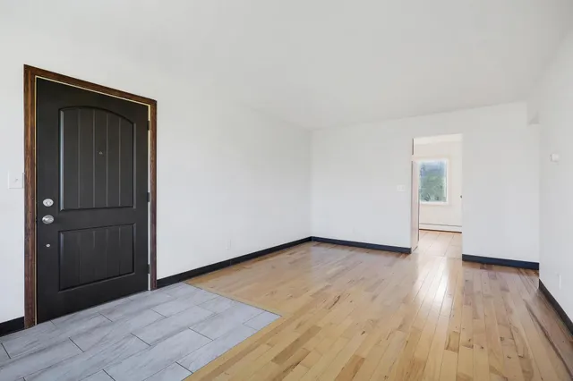 $600,000 | 2072 Mississippi Street, Maplewood, MN 55117