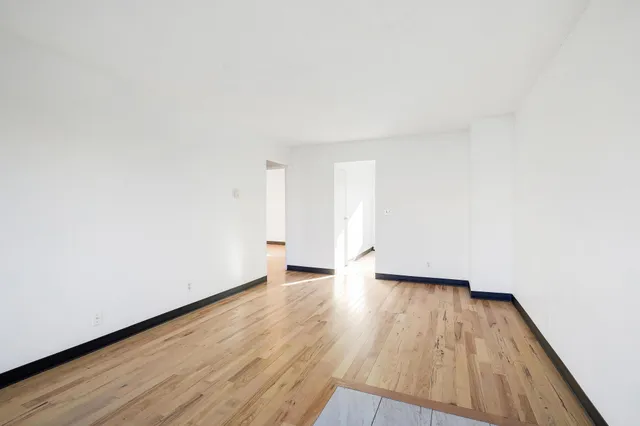 $600,000 | 2072 Mississippi Street, Maplewood, MN 55117