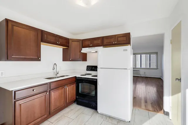 $600,000 | 2072 Mississippi Street, Maplewood, MN 55117