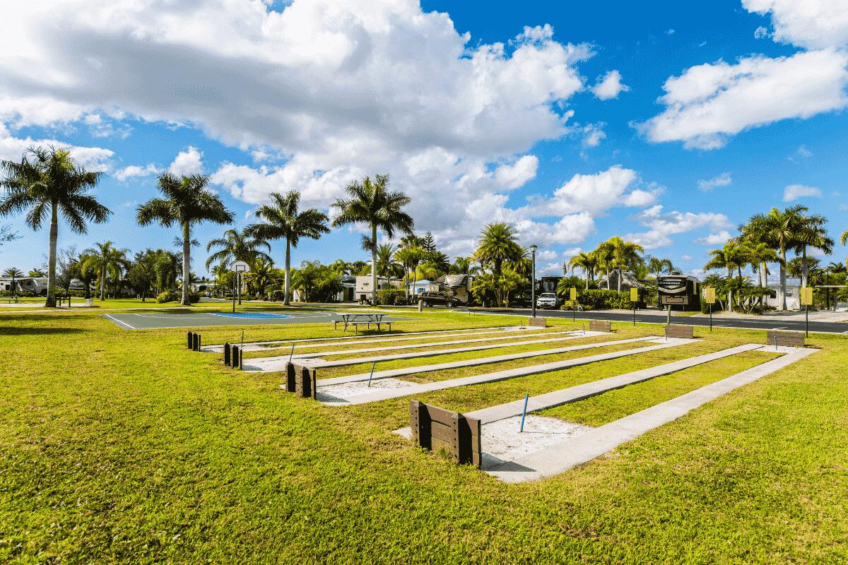 532 Southwest 38th Way, Unit 114 Okeechobee, FL 34974 - Photo 31 of 70 Horseshoe-courts