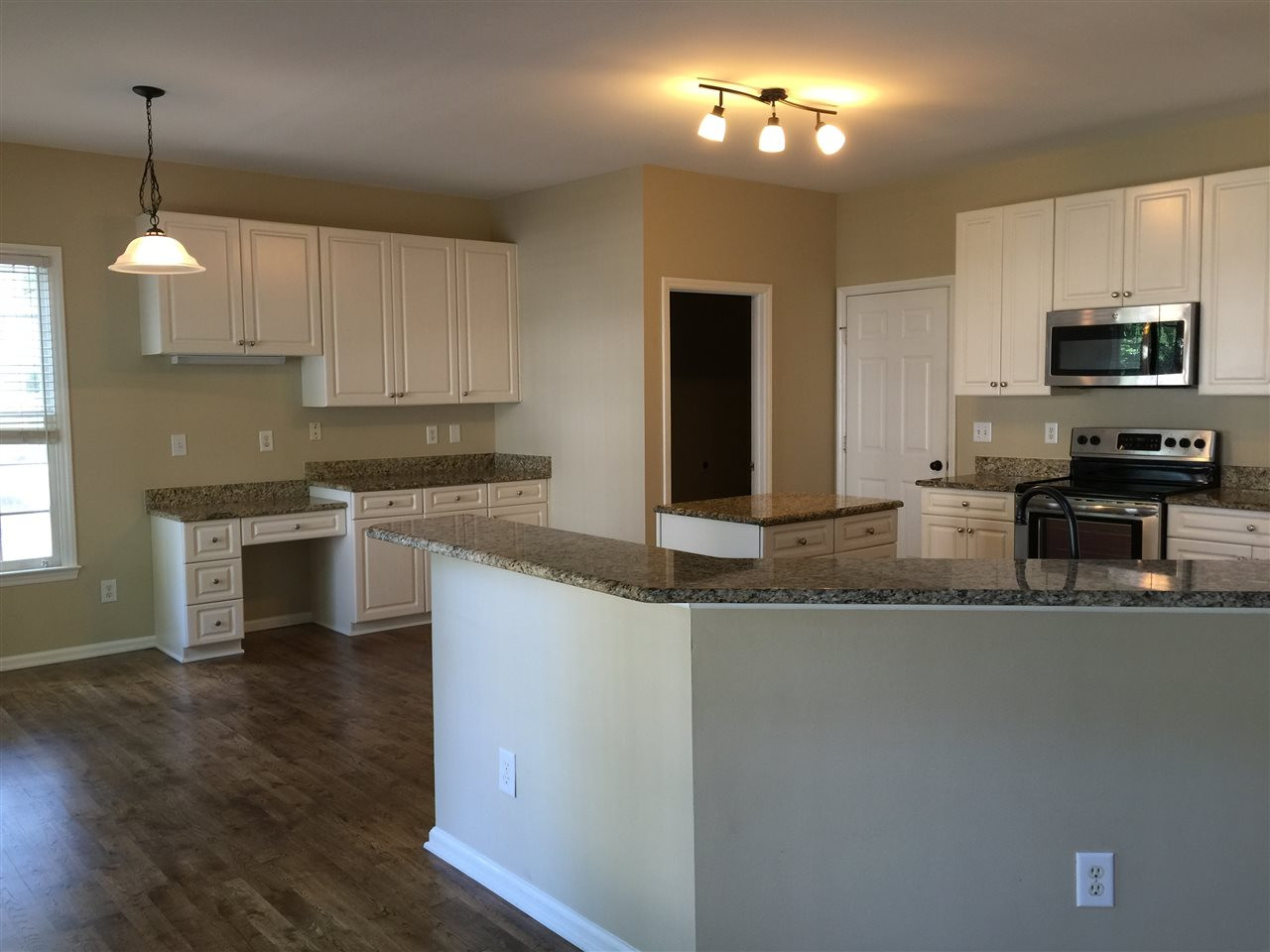12109 Amoretto Way Raleigh, NC 27613 - Photo 2 of 8 Photo 2