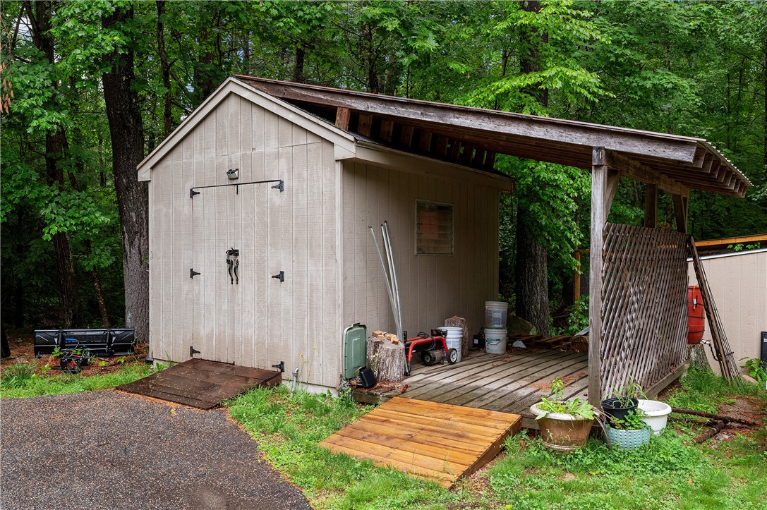 184 Wakefield Road Burrillville, RI 02859 - Photo 12 of 31 Gallery Image 12