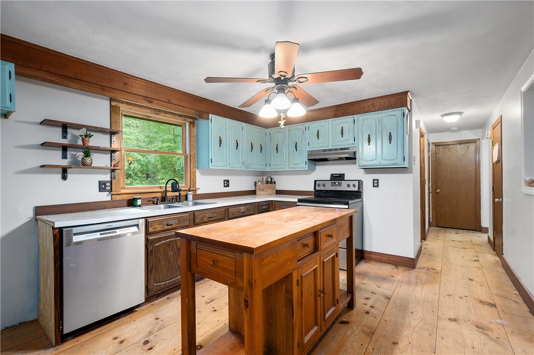 184 Wakefield Road Burrillville, RI 02859 - Photo 14 of 31 Gallery Image 14