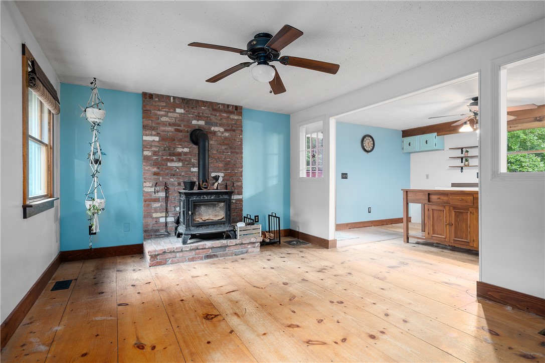 184 Wakefield Road Burrillville, RI 02859 - Photo 17 of 31 Gallery Image 17