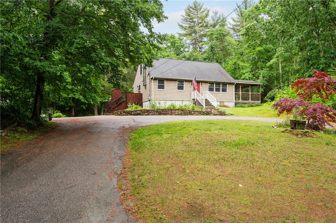 184 Wakefield Road Burrillville, RI 02859 - Photo 3 of 31 Gallery Image 3