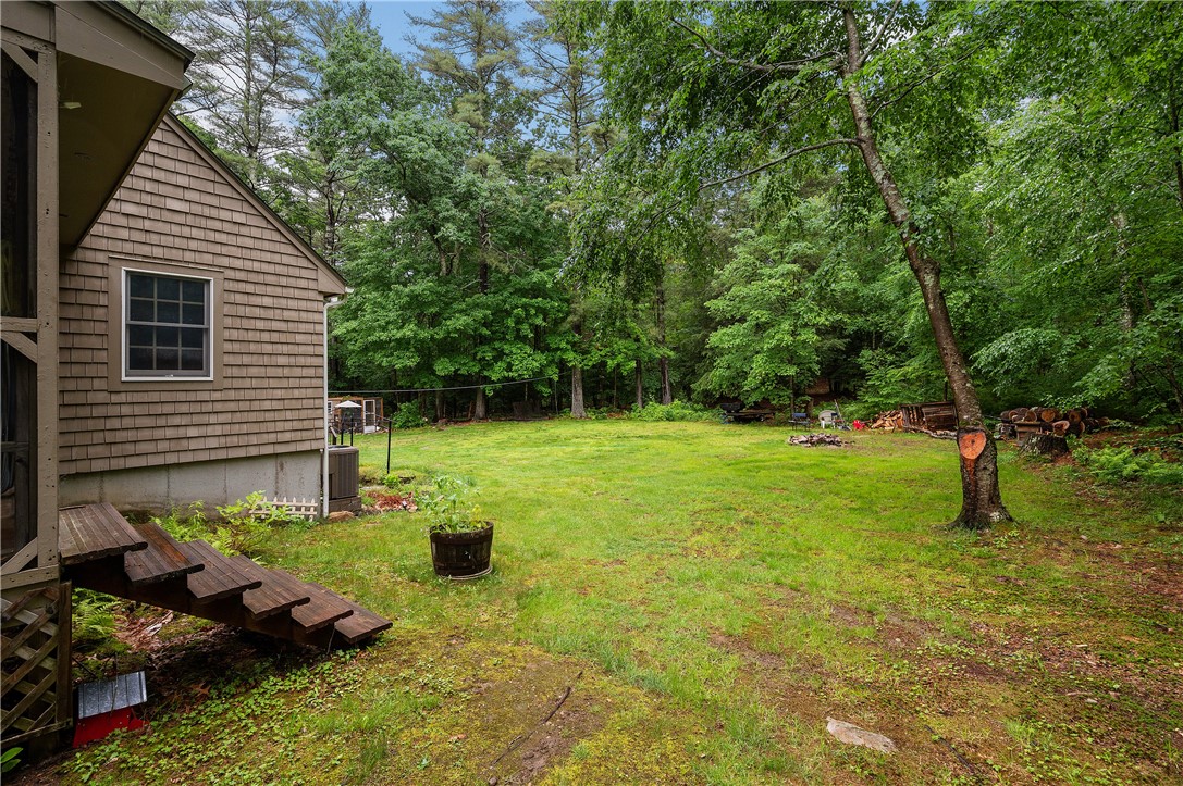 184 Wakefield Road Burrillville, RI 02859 - Photo 4 of 31 Gallery Image 4