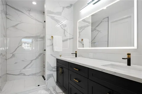 $2,890,000 | 12837 North Seaglass Circle, Los Angeles, CA 90094