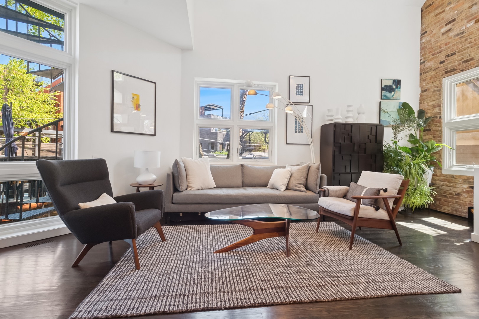 832 West Wolfram Street Chicago, IL 60657 - Photo 18 of 51 a living room with furniture rug and a large window
