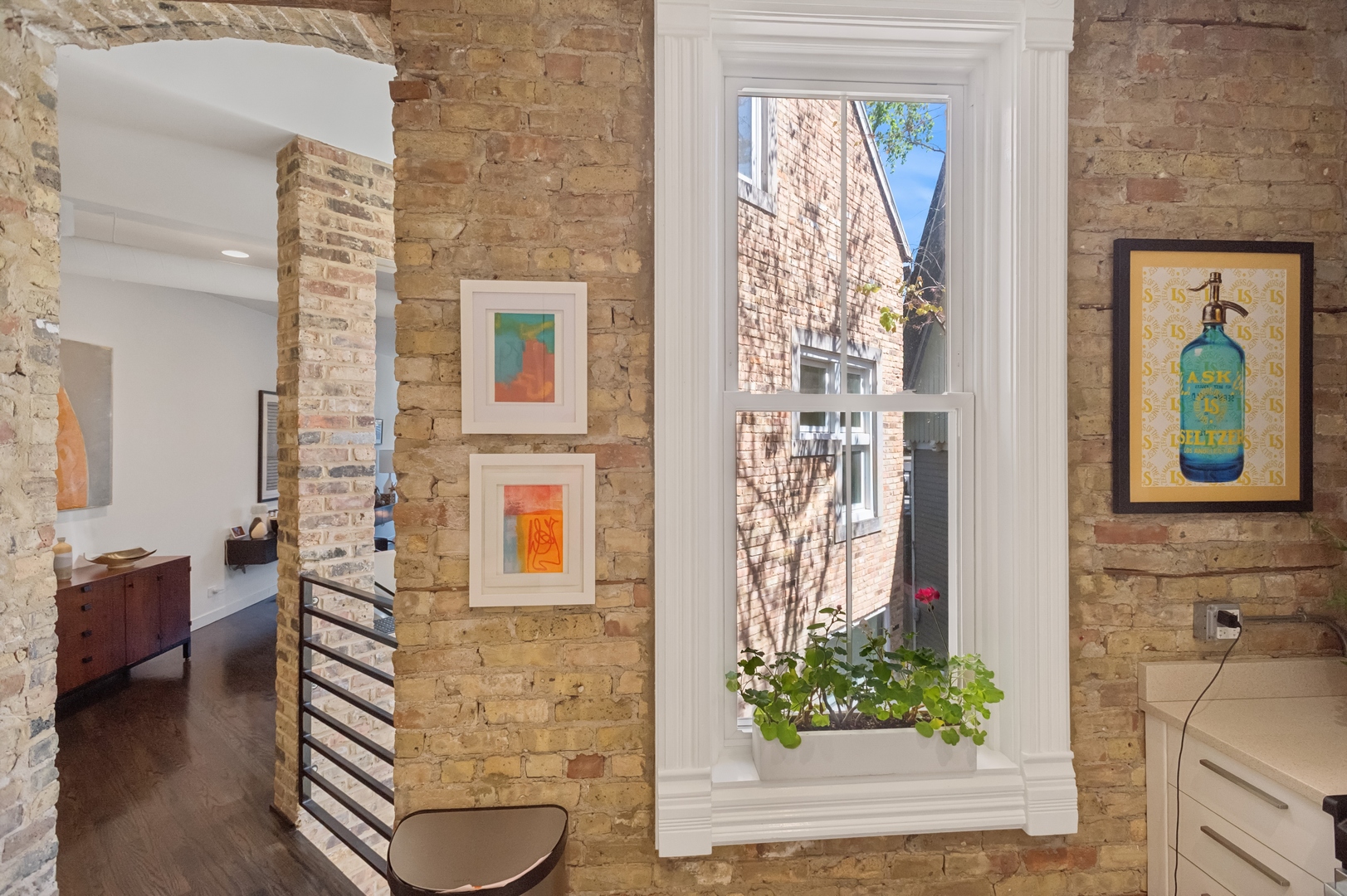832 West Wolfram Street Chicago, IL 60657 - Photo 27 of 51 a front view of a house with a corridor