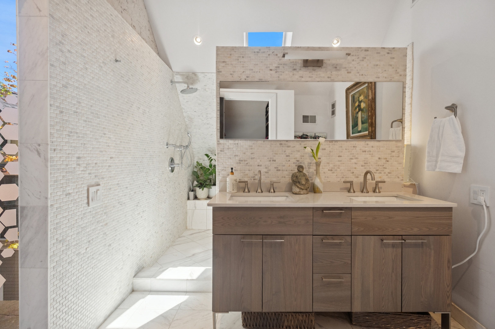 832 West Wolfram Street Chicago, IL 60657 - Photo 36 of 51 a bathroom with a sink and a mirror