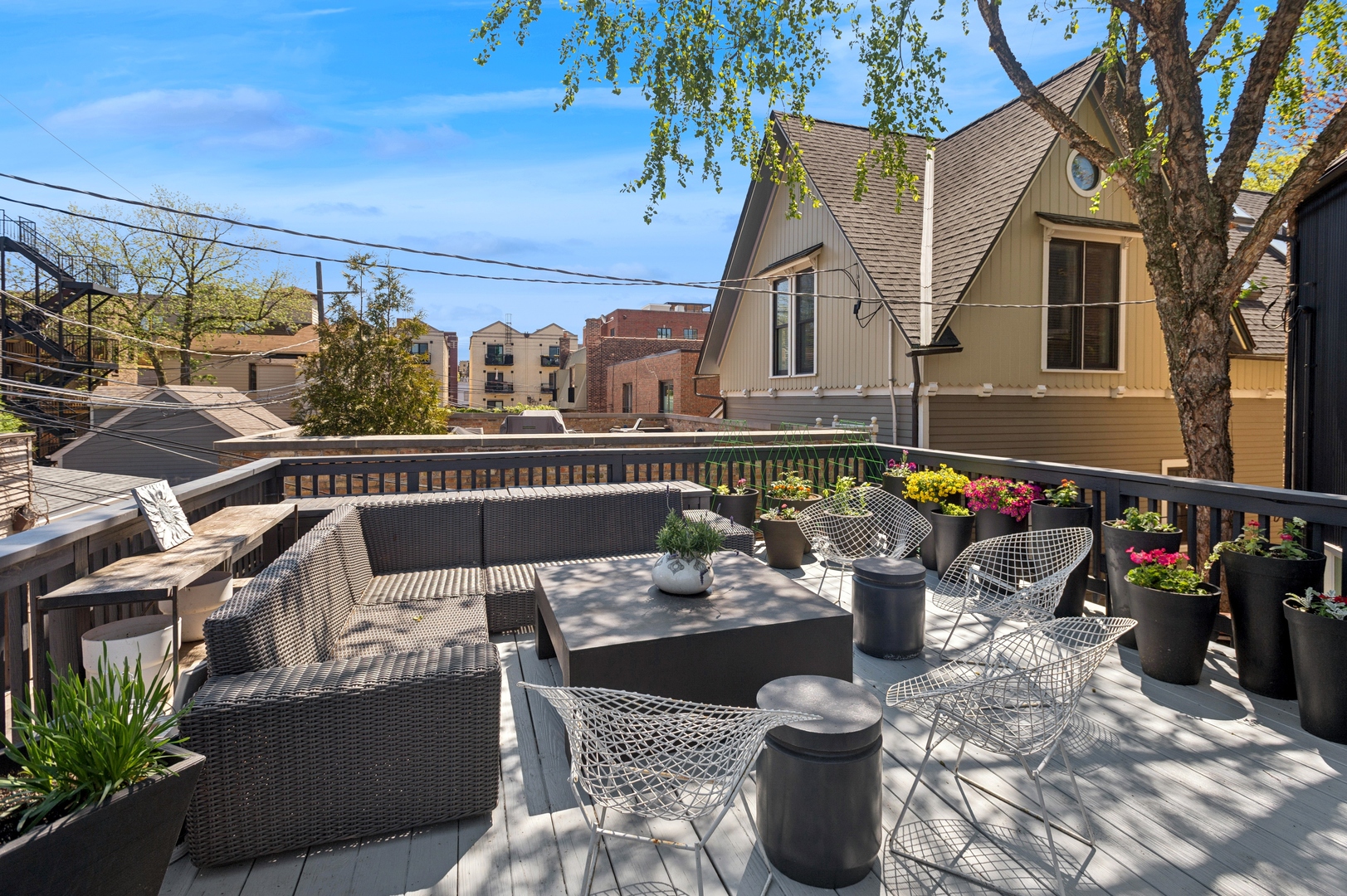 832 West Wolfram Street Chicago, IL 60657 - Photo 40 of 51 a view of city from terrace with seating space