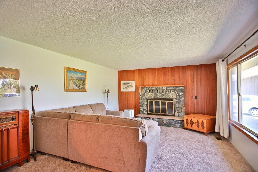 2301 Leonard Road Grants Pass, OR 97527 - Photo 3 of 32 Additional Photo