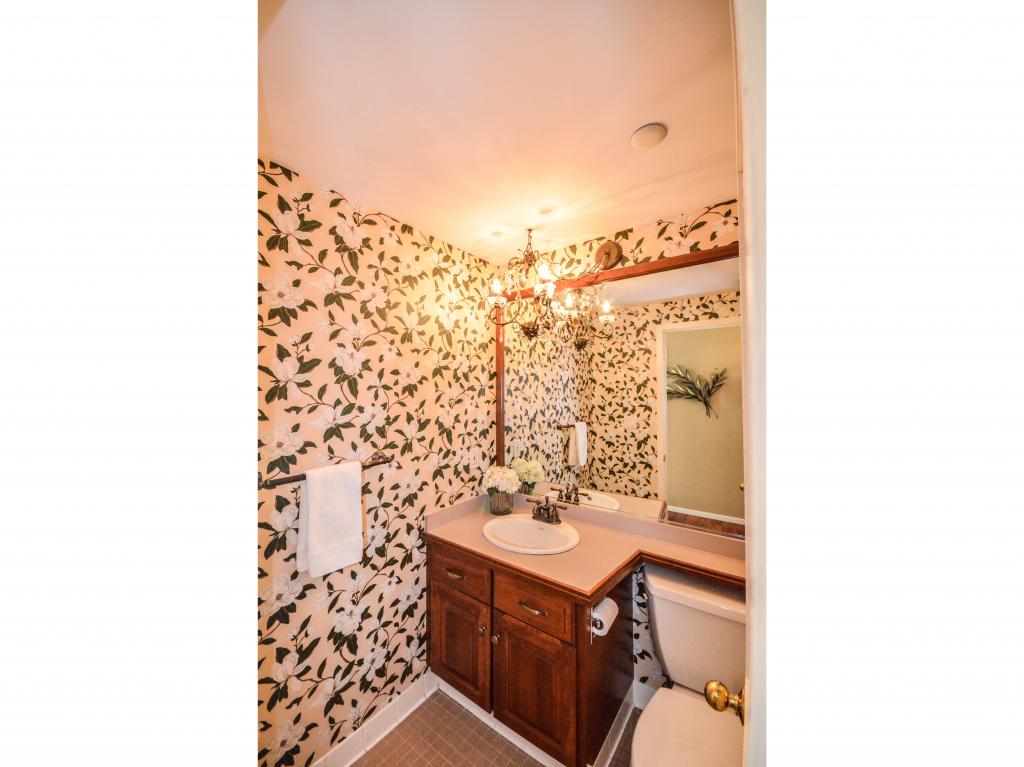 300 North River Road, Unit 107 Manchester, NH 03104 - Photo 21 of 33 Gallery Image 21