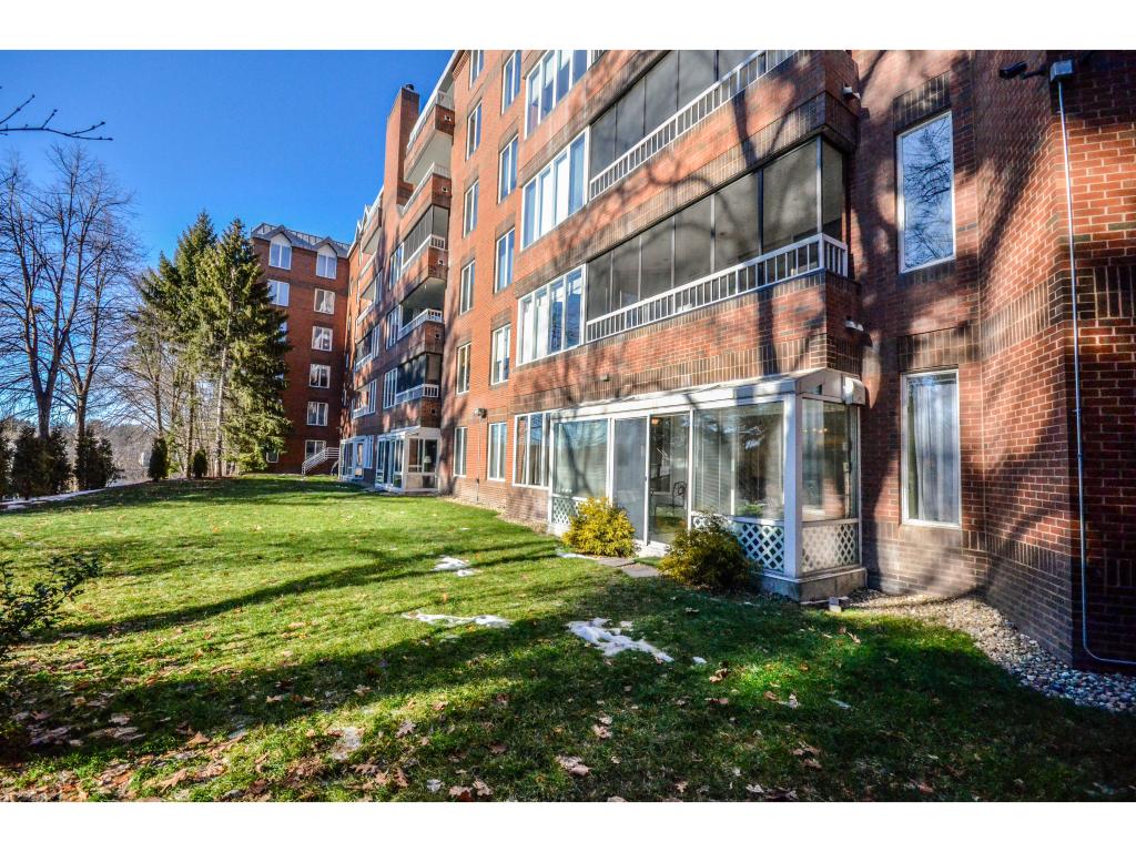 300 North River Road, Unit 107 Manchester, NH 03104 - Photo 24 of 33 Gallery Image 24