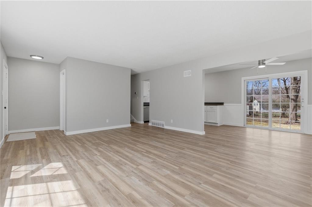 1232 Old Manor Road Liberty, MO 64068 - Photo 6 of 36