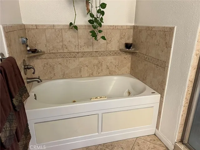 $889,000 | 20323 Kinzie Street, Chatsworth, CA 91311