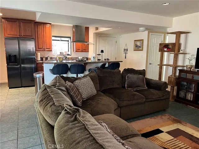 $889,000 | 20323 Kinzie Street, Chatsworth, CA 91311