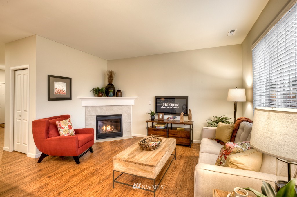 4304 212th Place Southeast Bothell, WA 98021 - Photo 4 of 10