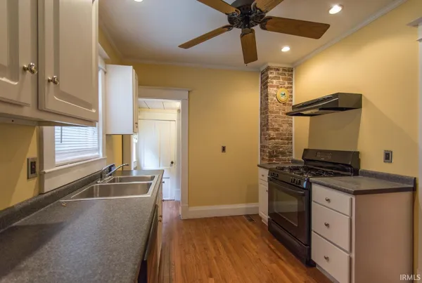 $610,000 | 526 South Woodlawn Avenue, Unit 1 & 2, Bloomington, IN 47401