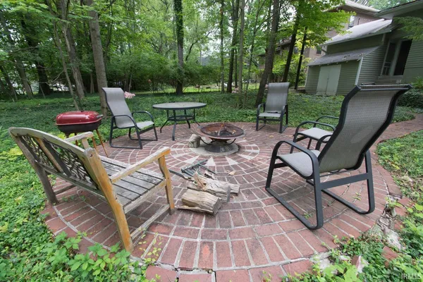 $610,000 | 526 South Woodlawn Avenue, Unit 1 & 2, Bloomington, IN 47401