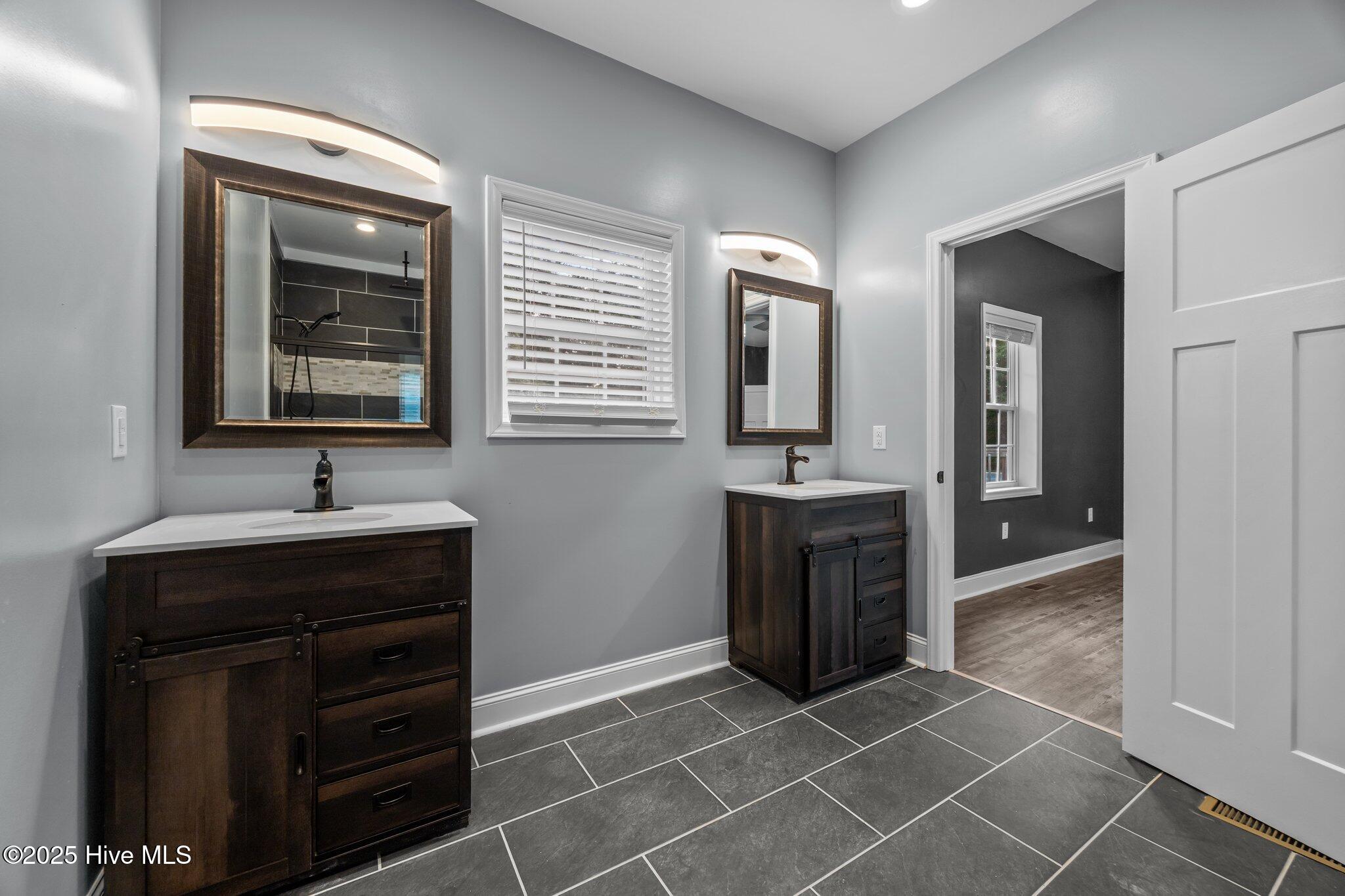 103 Meadowview Road Jacksonville, NC 28540 - Photo 22 of 50 Bathroom Suite #1