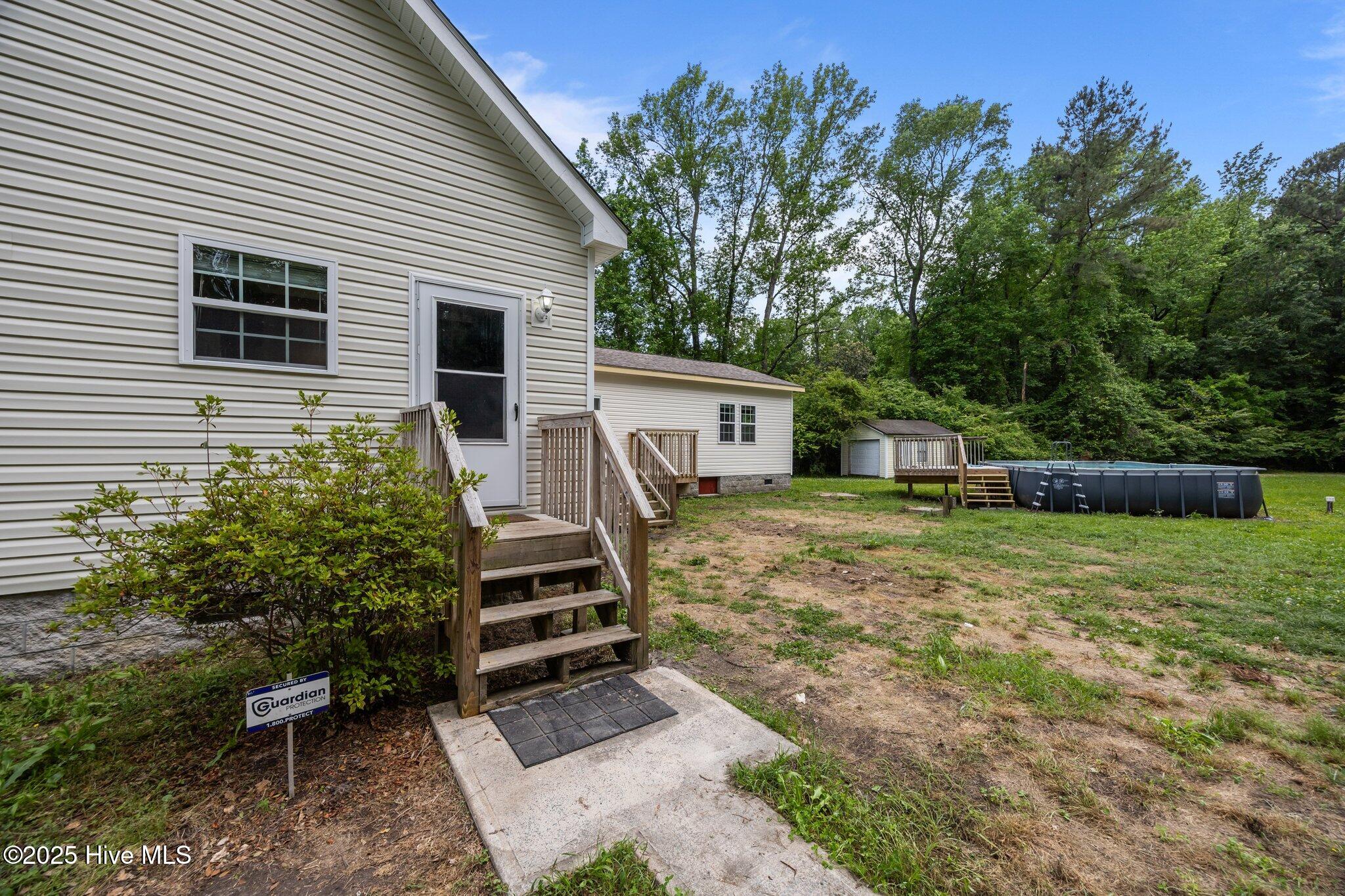 103 Meadowview Road Jacksonville, NC 28540 - Photo 40 of 50 Entry to Mud Room