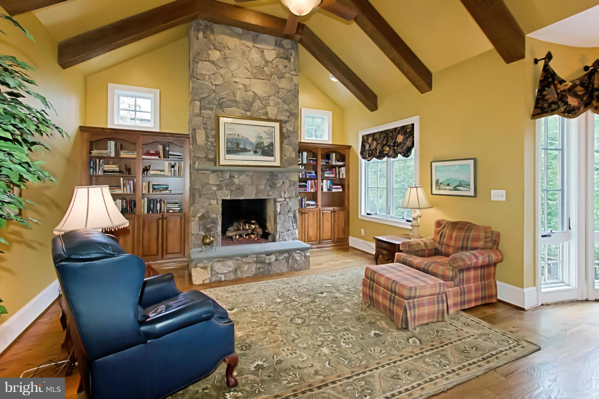 5555 Little Falls Road Arlington, VA 22207 - Photo 14 of 23 Family Room