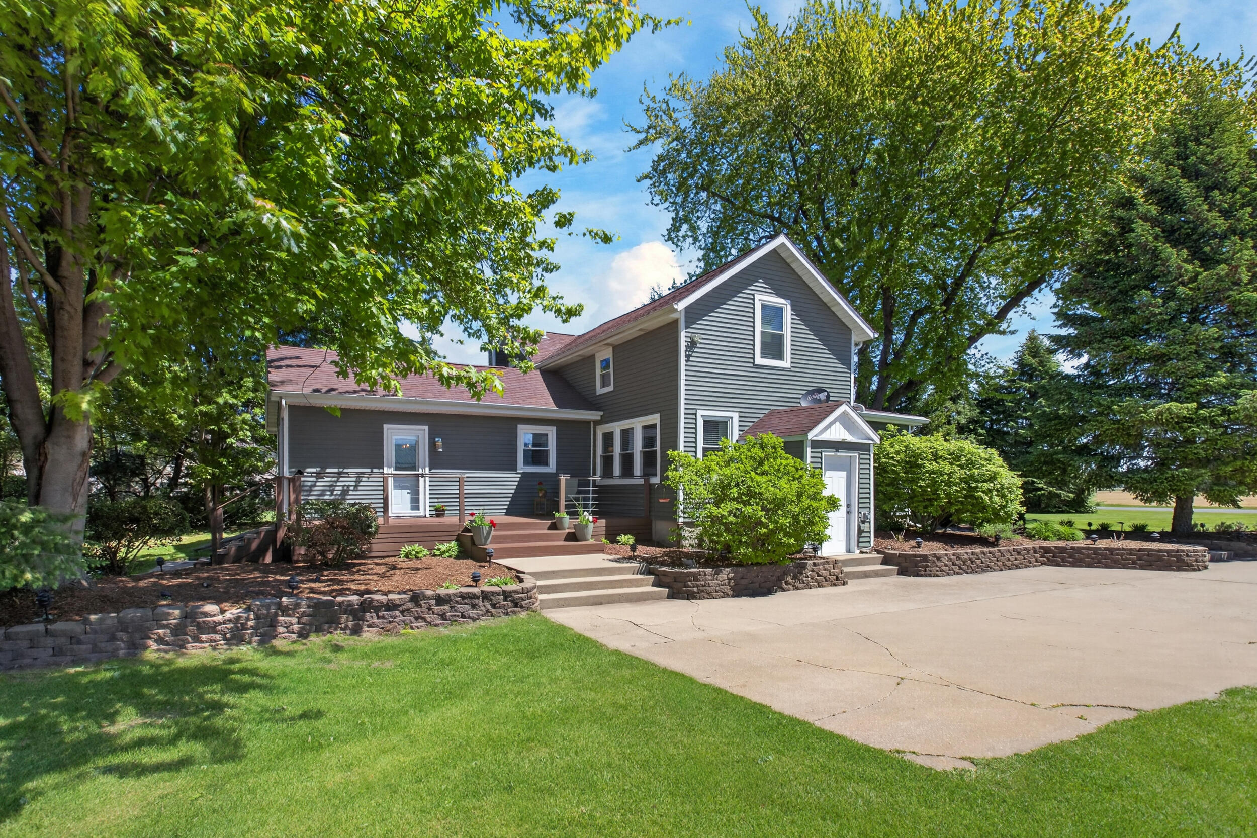 9064 Ruggles Road Baroda, MI 49101 - Photo 2 of 41 41