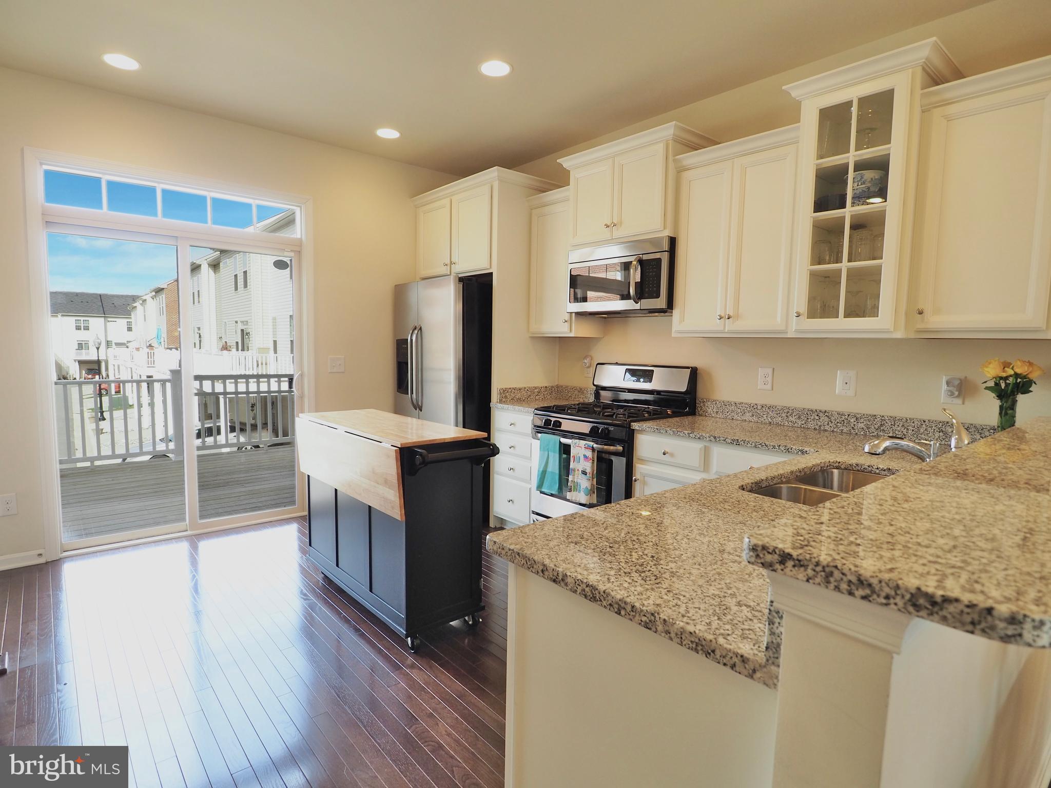 Kitchen w/Stainless Steel & Granite Counters