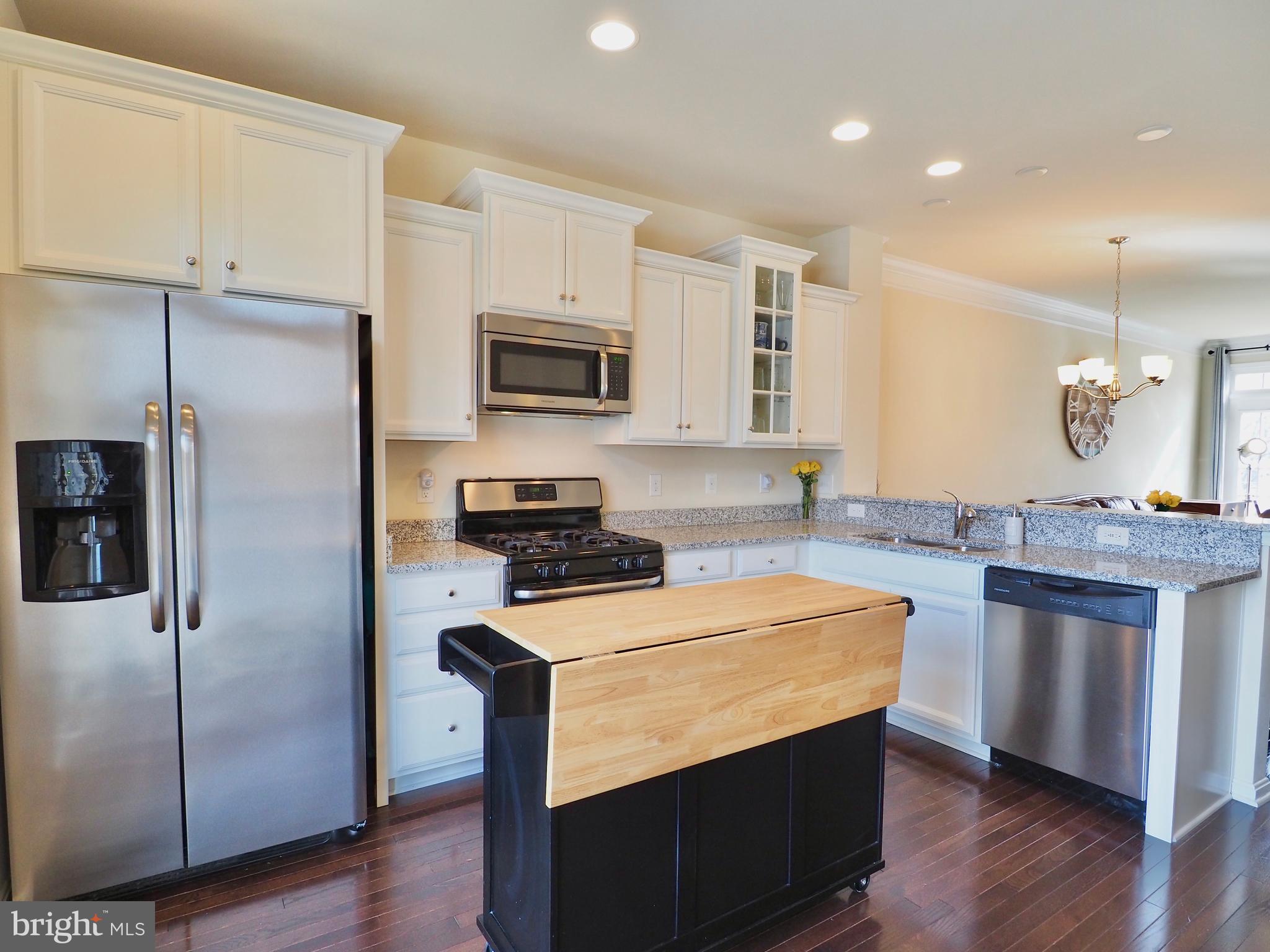Kitchen w/Stainless Steel & Granite Counters